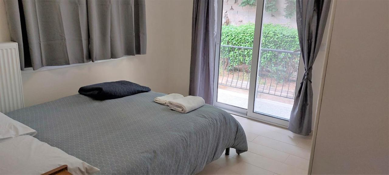 Cozy Apartment In Nea Smyrni Atenas Exterior foto
