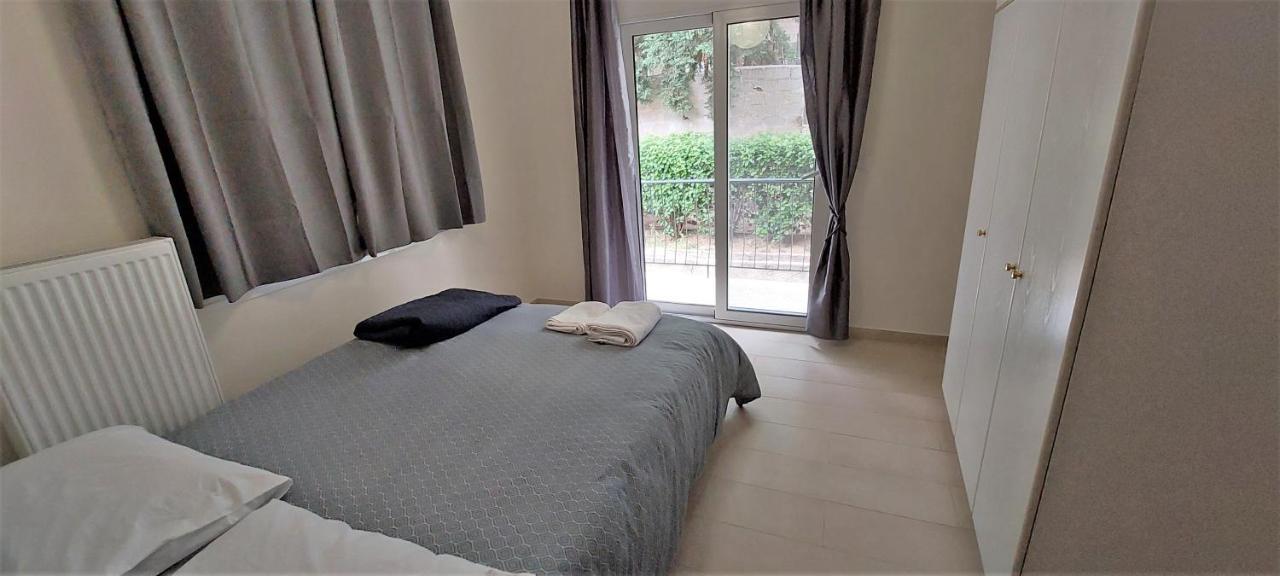 Cozy Apartment In Nea Smyrni Atenas Exterior foto